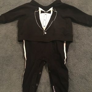 Gap Tuxedo one-piece jogger